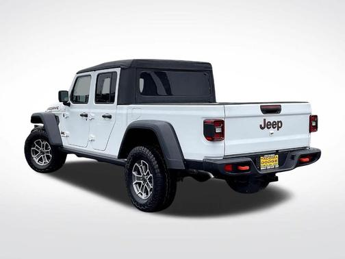 Bright White Clearcoat 2025 Jeep Gladiator Mojave