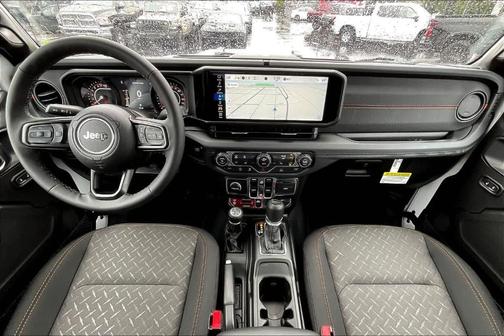 Bright White Clearcoat 2025 Jeep Gladiator Mojave