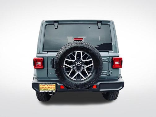 Anvil Clearcoat 2026 Jeep Wrangler Sahara