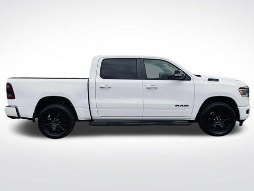 Bright White Clearcoat 2021 RAM 1500 Big Horn
