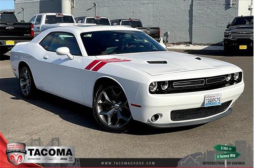 2016 Dodge Challenger SXT Plus