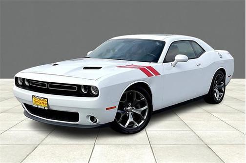 2016 Dodge Challenger SXT Plus