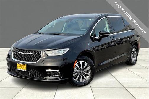 2024 Chrysler Pacifica Hybrid Select