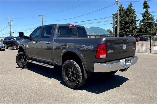 2017 RAM 2500 Big Horn Crew Cab 4x4 64' Box