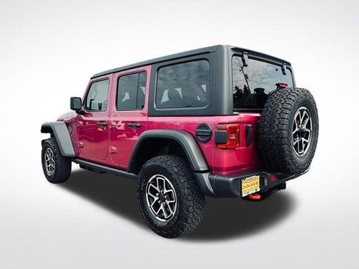 Tuscadero Pearlcoat 2026 Jeep Wrangler Rubicon