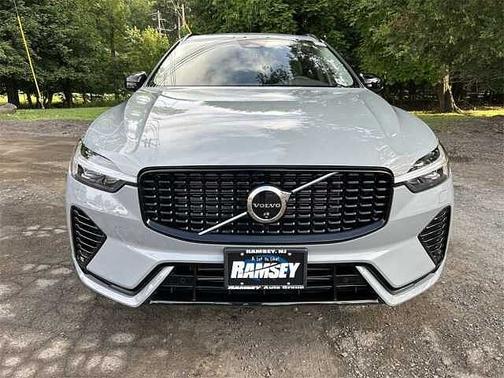 2025 Volvo XC60 Plus