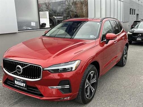 2022 Volvo XC60 B5 AWD Momentum