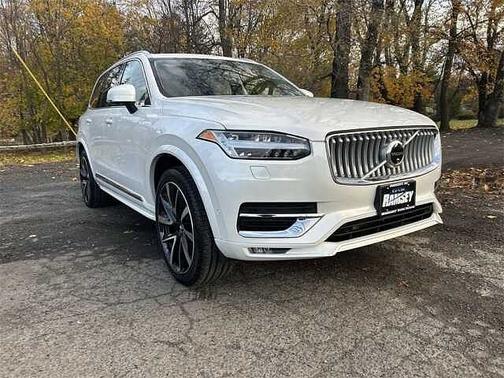 2024 Volvo XC90 B6 Ultimate Bright 7-Seater