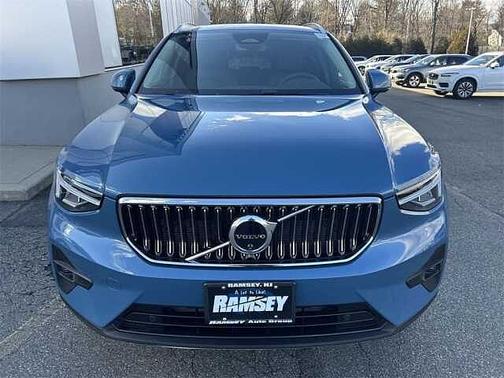 2024 Volvo XC40 Plus