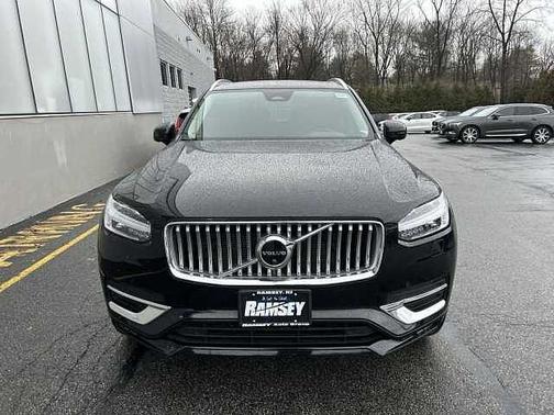 Onyx Black 2023 Volvo XC90 Plus