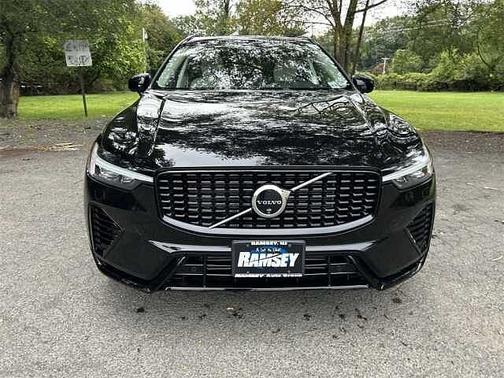 2024 Volvo XC60 Plus