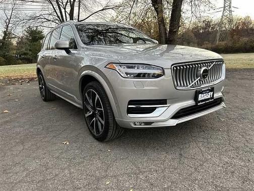 2023 Volvo XC90 Plus