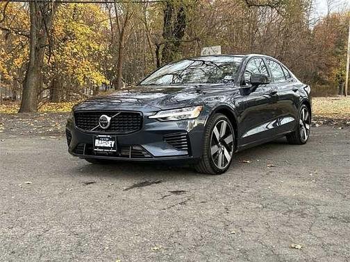 2024 Volvo S60 Plus