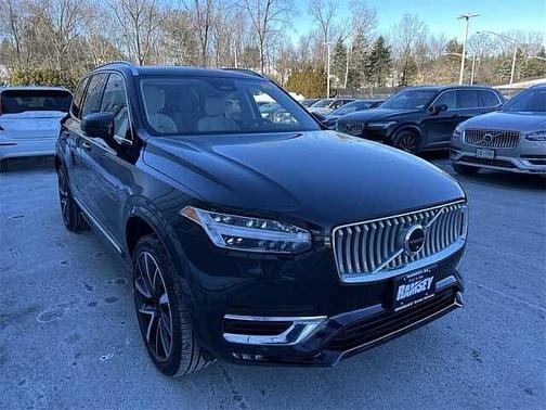 2023 Volvo XC90 Plus