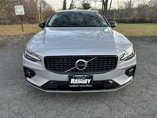 2024 Volvo S60 Core