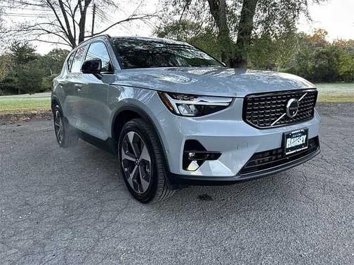 2024 Volvo XC40 Plus