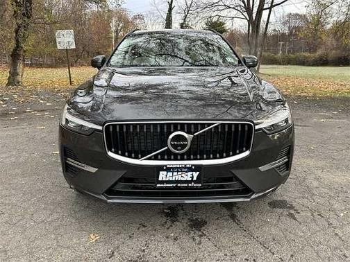 2022 Volvo XC60 B5 AWD Momentum