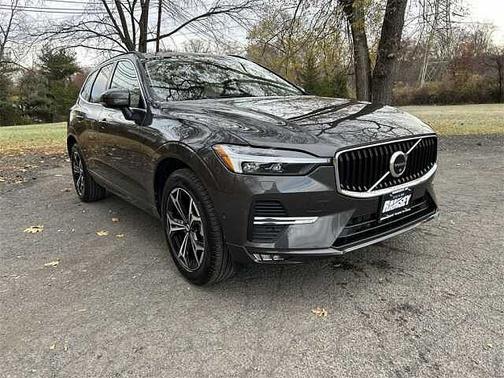 2022 Volvo XC60 B5 AWD Momentum