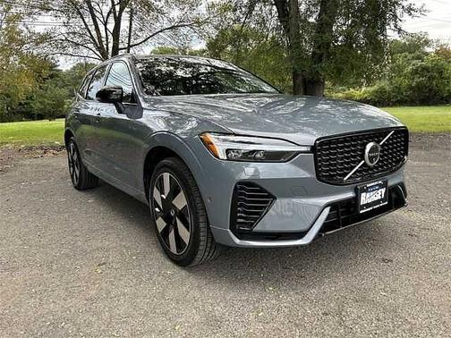 2024 Volvo XC60 Plus