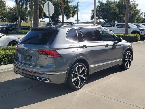 2022 Volkswagen Tiguan 2.0T SEL R-Line 4MOTION