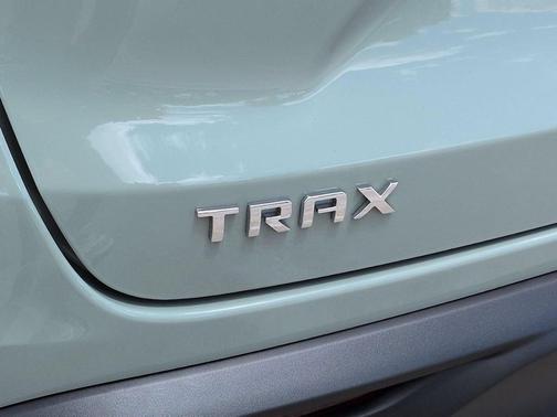 Cacti Green 2026 Chevrolet Trax FWD ACTIV