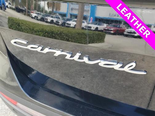 2022 Kia Carnival LXS