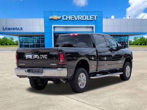 Diamond Black Crystal Pearlcoat 2026 RAM 2500 Big Horn Crew Cab 4x4 6'4' Box