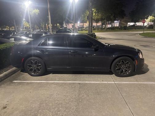 2018 Chrysler 300 S