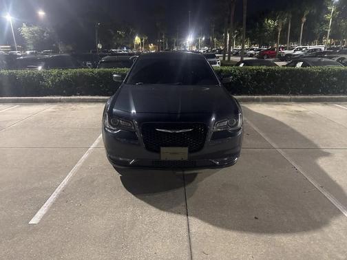 2018 Chrysler 300 S