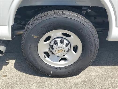 2025 Chevrolet Express 2500 RWD 2500 Regular Wheelbase WT