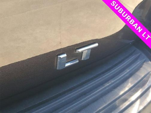 2023 Chevrolet Suburban LT
