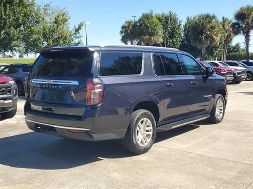 2023 Chevrolet Suburban LT