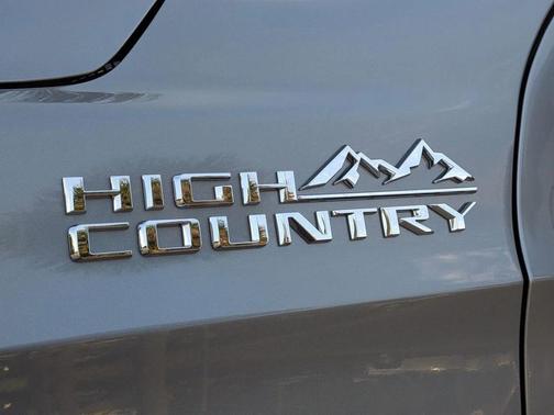 2026 Chevrolet Suburban High Country, RWD