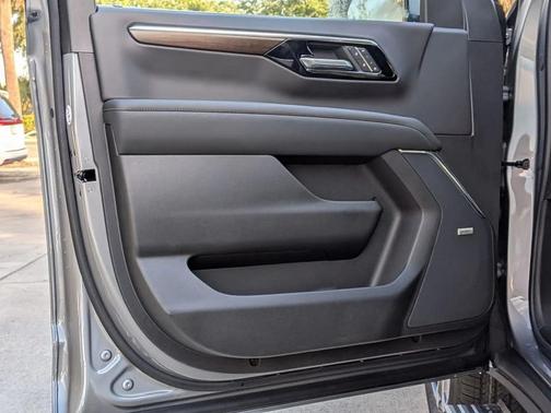 2026 Chevrolet Suburban High Country, RWD