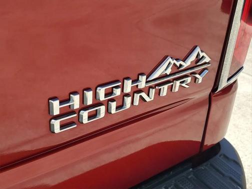 2022 Chevrolet Silverado 1500 High Country
