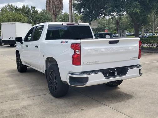 2022 Chevrolet Silverado 1500 Custom