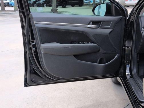 Phantom Black 2020 Hyundai ELANTRA SEL