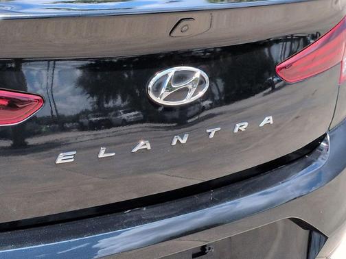 Phantom Black 2020 Hyundai ELANTRA SEL