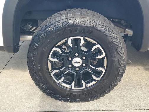 2025 Chevrolet Silverado 1500 ZR2