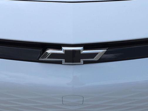 Summit White 2027 Chevrolet Bolt LT FWD