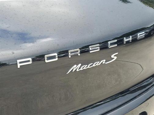 2018 Porsche Macan S