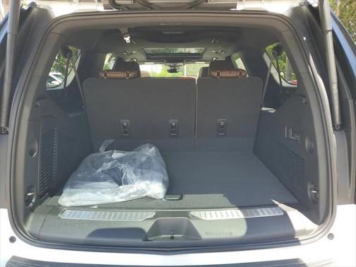 2025 Chevrolet Suburban 4WD High Country
