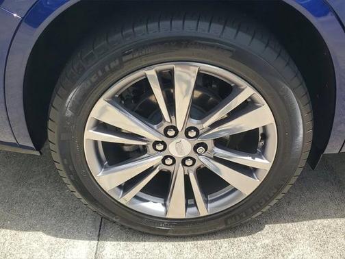 2023 Cadillac XT6 Premium Luxury FWD