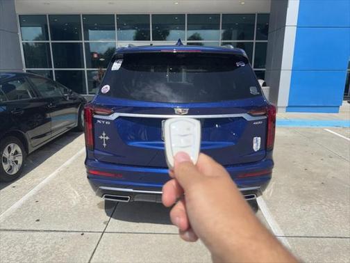 2023 Cadillac XT6 Premium Luxury FWD