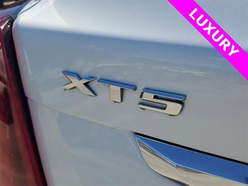 2022 Cadillac XT5 Luxury