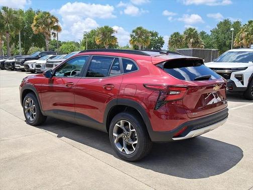 2025 Chevrolet Trax LT