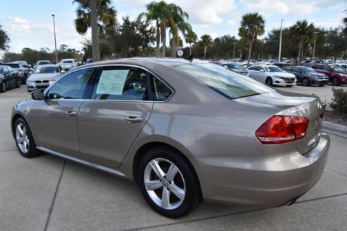 Photo 5 of 24 of 2015 Volkswagen Passat 1.8T S