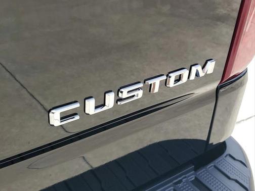 2025 Chevrolet Silverado 1500 Custom