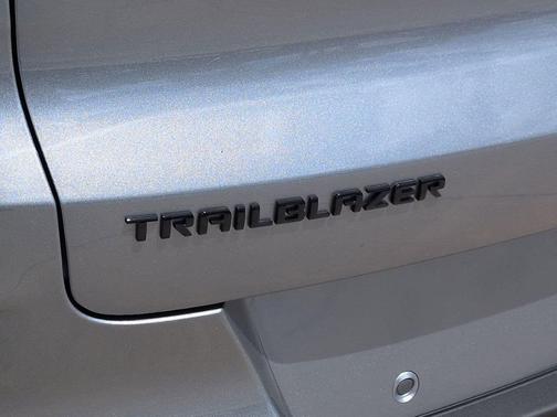 Sterling Gray Metallic 2026 Chevrolet Trailblazer RS