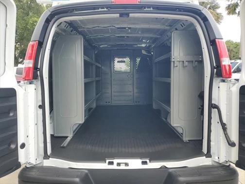 2025 Chevrolet Express 2500 RWD 2500 Regular Wheelbase WT